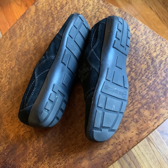 Naturalized suade shoes - Picture 3 of 3